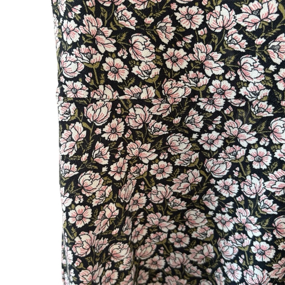 NAME YOUR PRICE • LOFT Black Floral Button Down Top Blouse Tie Sleeves Size 8 - Picture 7 of 9